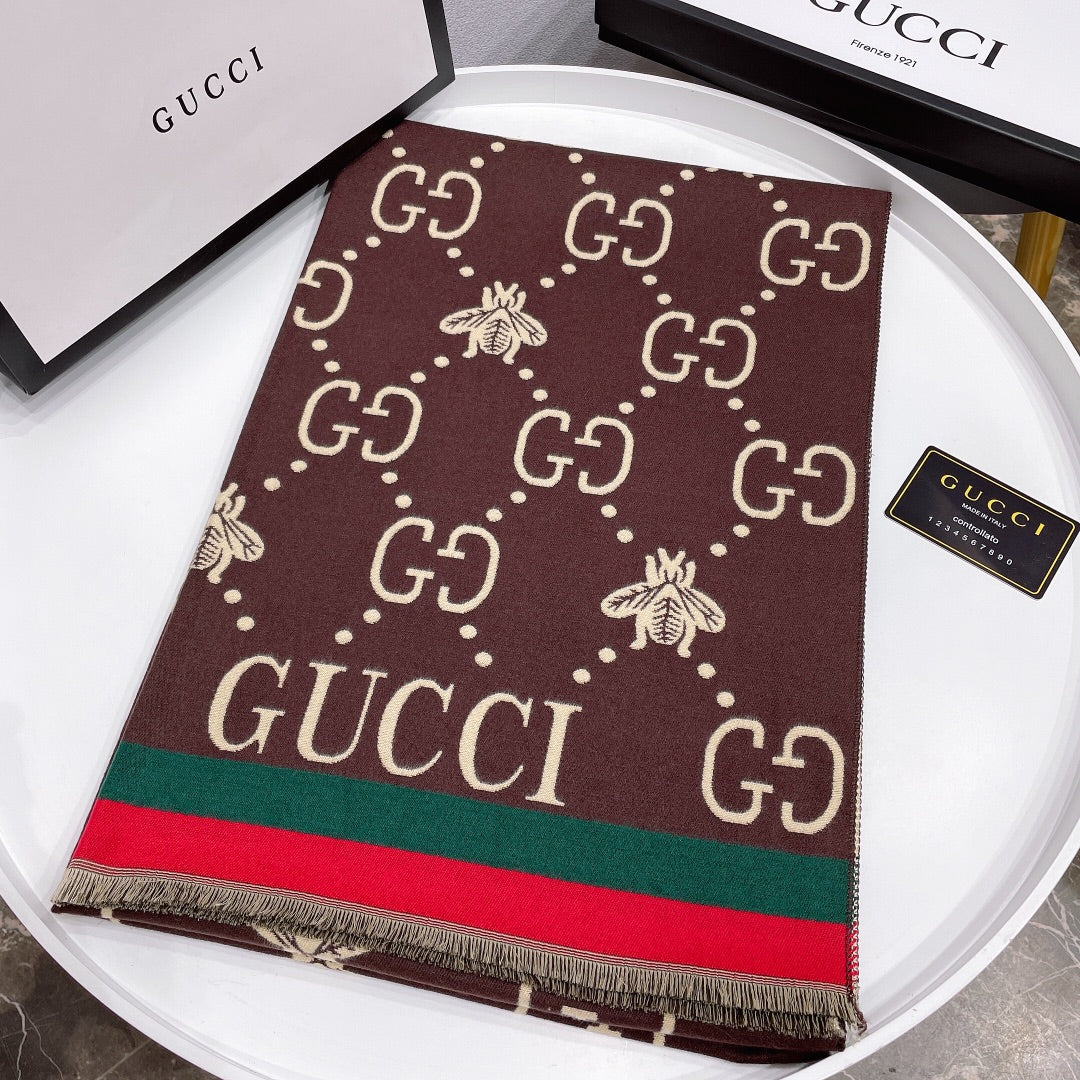 Gucci Little Bee Element Thick Cashmere Scarf for Women – product image 9