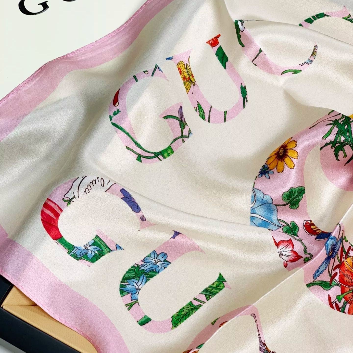 Gucci Mulberry Silk Floral Layered Logo Square Scarf for Women – product image 11