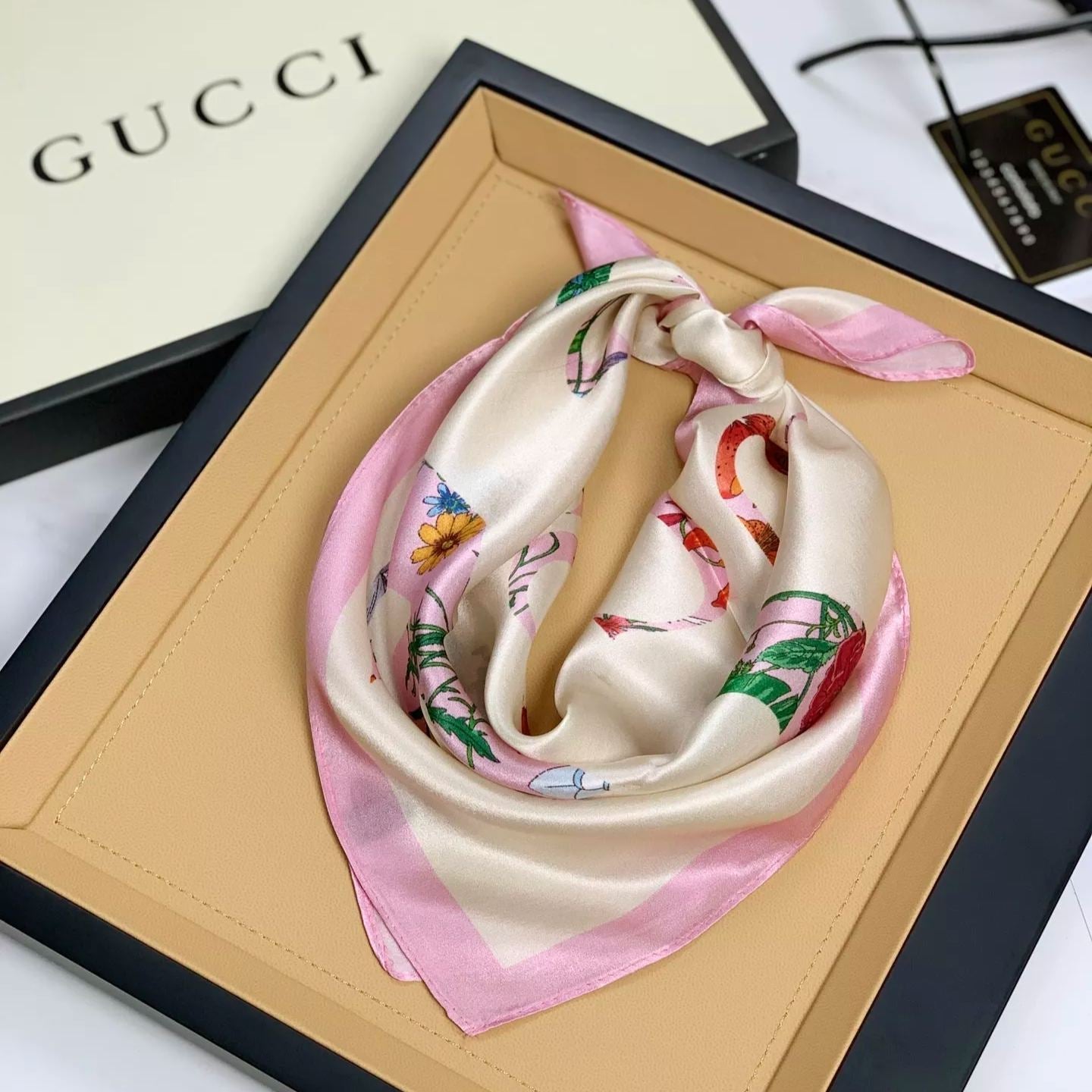 Gucci Mulberry Silk Floral Layered Logo Square Scarf for Women – product image 12