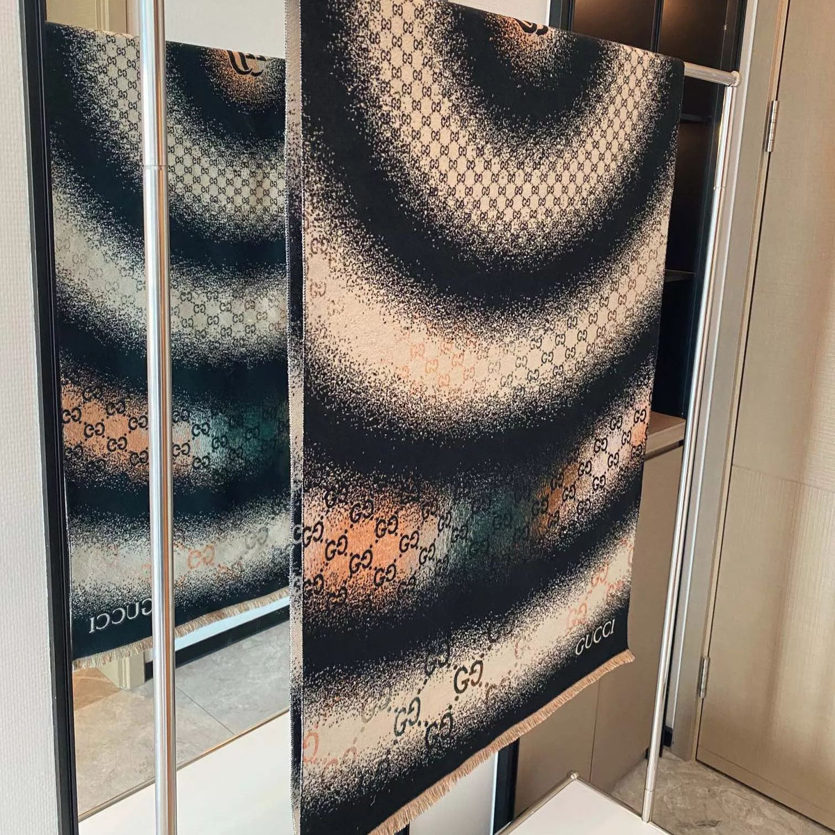 Gucci Ombre Cashmere Scarf for Women – product image 9