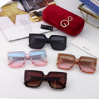 Gucci Oversized Square Slim-Temple Polarized Sunglasses for Unisex – product image 9