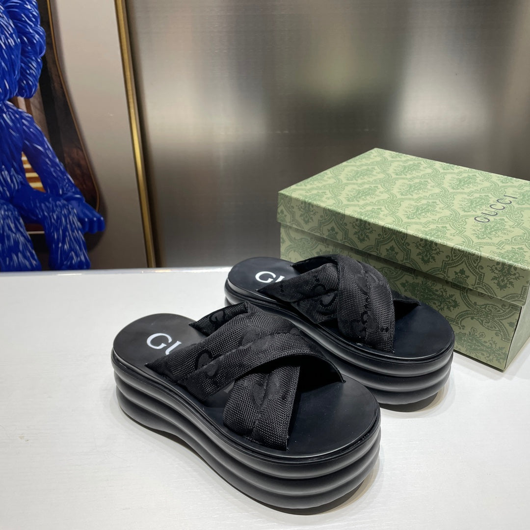Gucci Platform Broadband Crossover Slipper Sandals – sandals product image 5