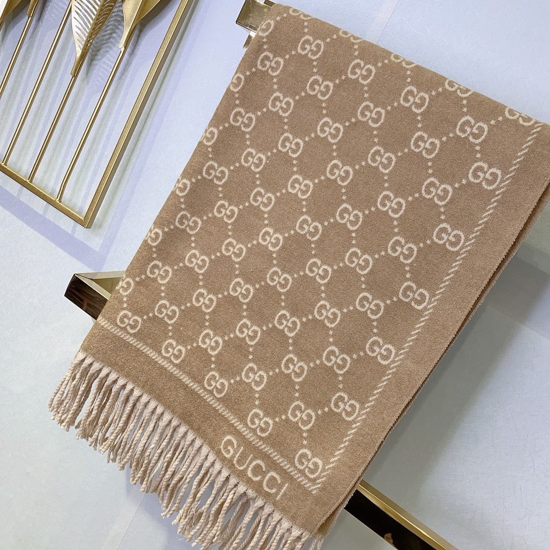 Gucci Premium Woven All-match Jacquard Fringed Scarf for Women – product image 27