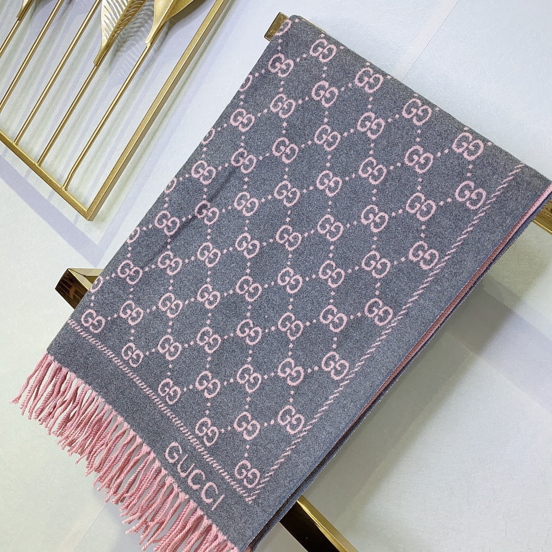 Gucci Premium Woven All-match Jacquard Fringed Scarf for Women – product image 9