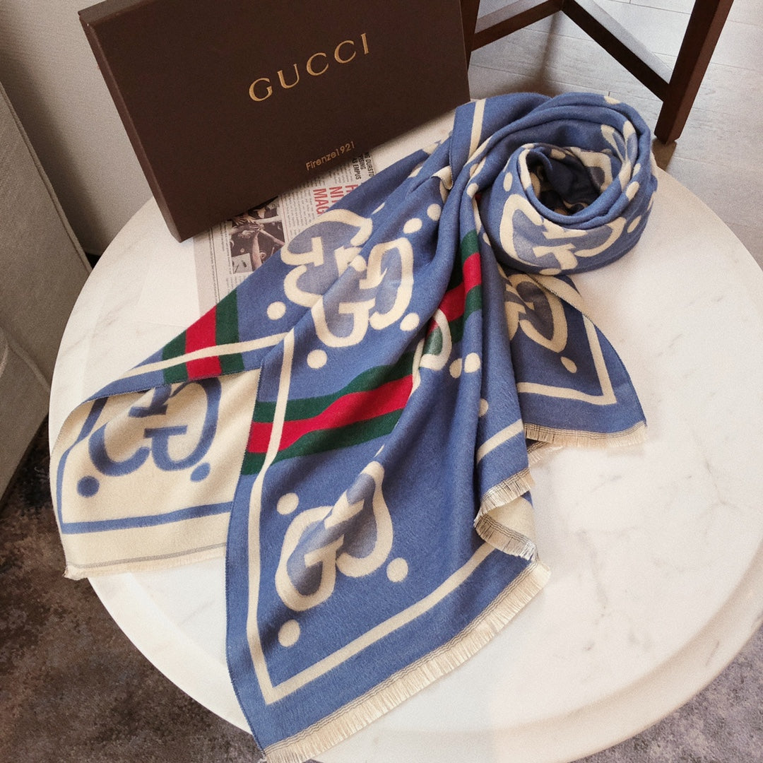 Gucci Premium Woven Classic Letter Jacquard Scarf for Women – product image 10