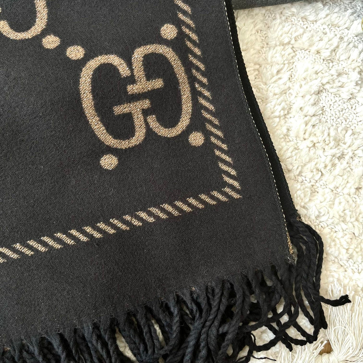 Gucci Premium Woven Classic Mink and Silver Fringe Scarf Shawl for Women – product image 10