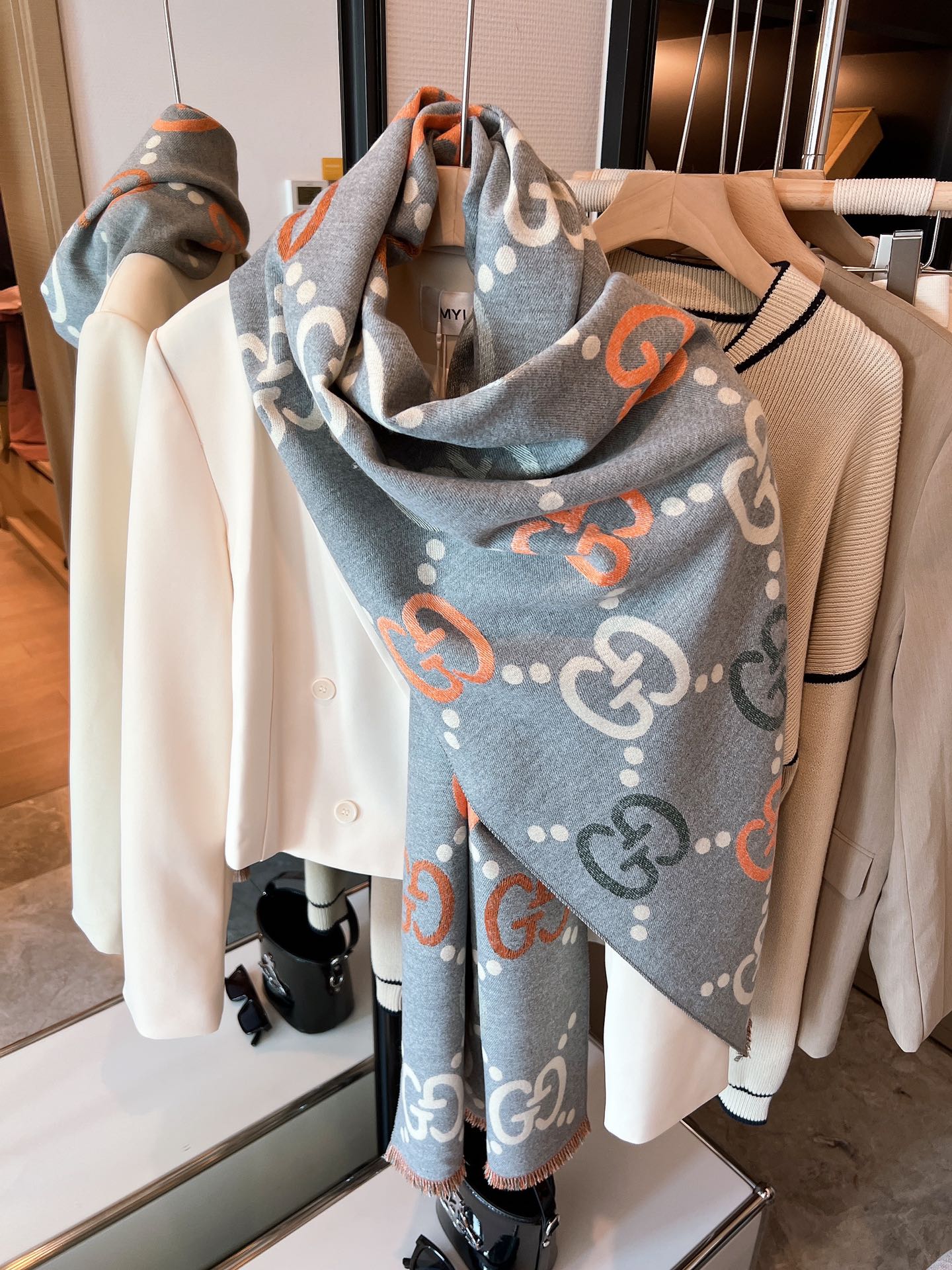 Gucci Premium Woven Monogram Jacquard Letter Scarf Shawl for Women – product image 10