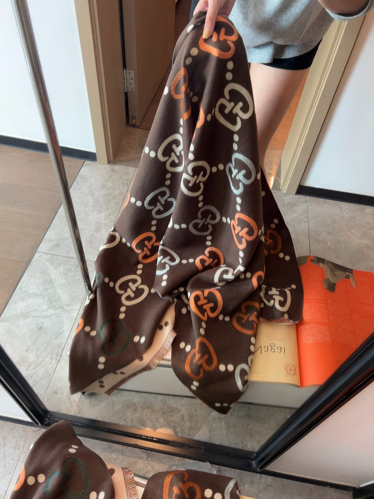 Gucci Premium Woven Monogram Jacquard Letter Scarf Shawl for Women – product image 2