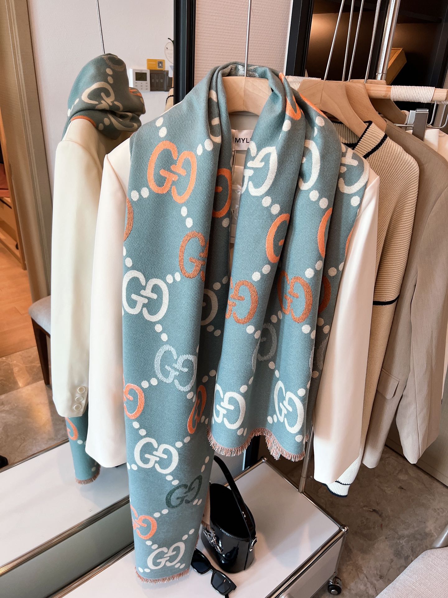 Gucci Premium Woven Monogram Jacquard Letter Scarf Shawl for Women – product image 3