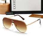 Gucci Shield One-Piece Large Frame Sunglasses for Unisex – product image 2