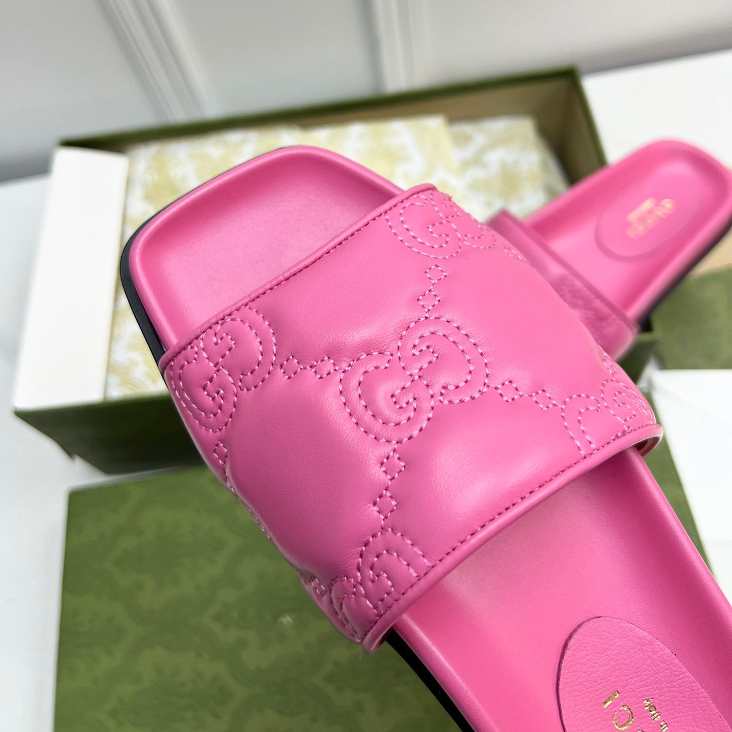 Gucci Trendy Embossed Flat Slippers – slippers product image 14