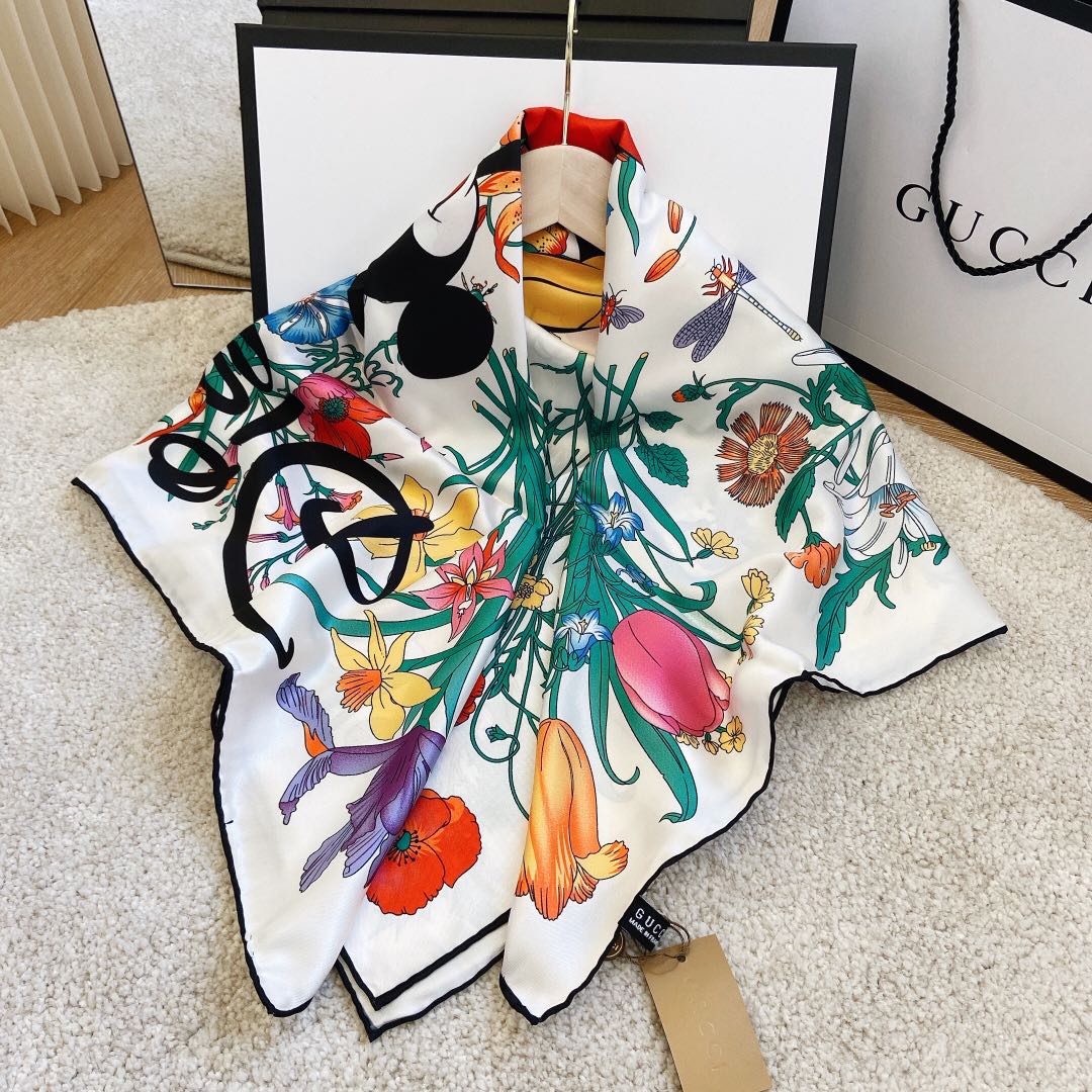 Gucci Twill Silk Collaboration Mickey Square Scarf for Women – product image 2