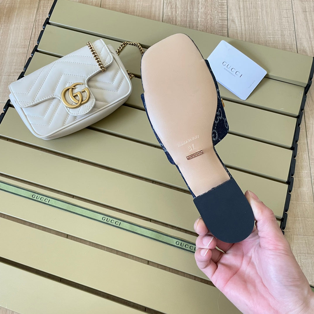 Gucci Vintage Embossed Letters Slippers – slippers product image 12