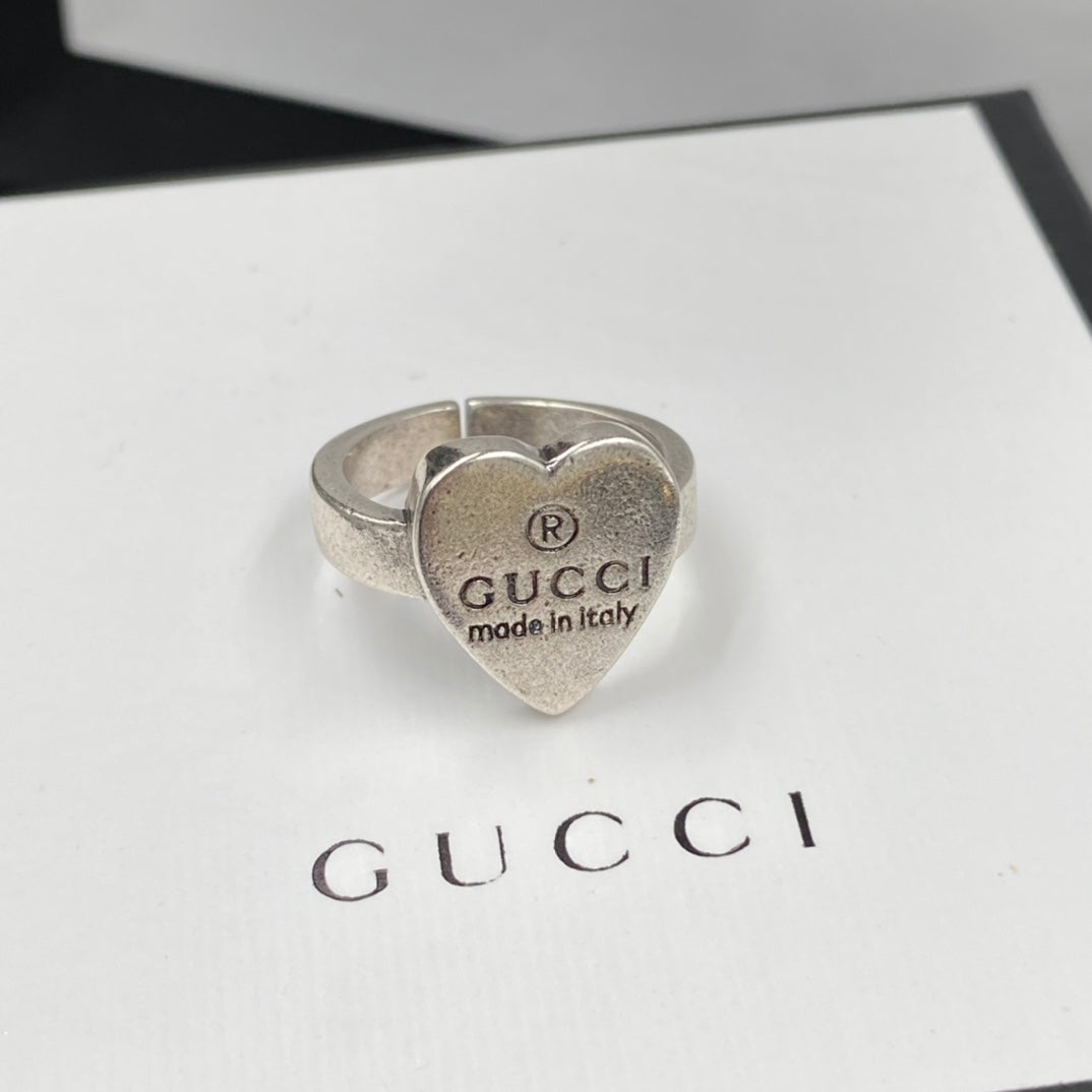 Gucci Vintage Heart Open Ring – Luxury Designer Jewelry – product image 2