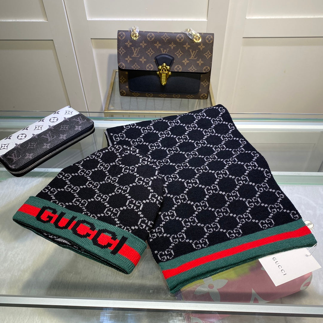 Gucci Wool Classic Monogram Jacquard Scarf Hat Set for Women – product image 19