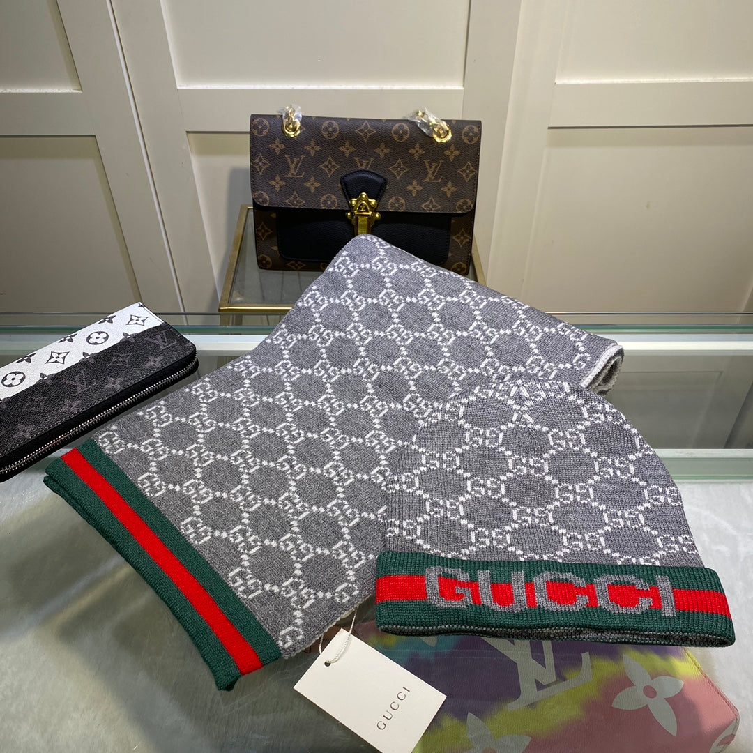 Gucci Wool Classic Monogram Jacquard Scarf Hat Set for Women – product image 2