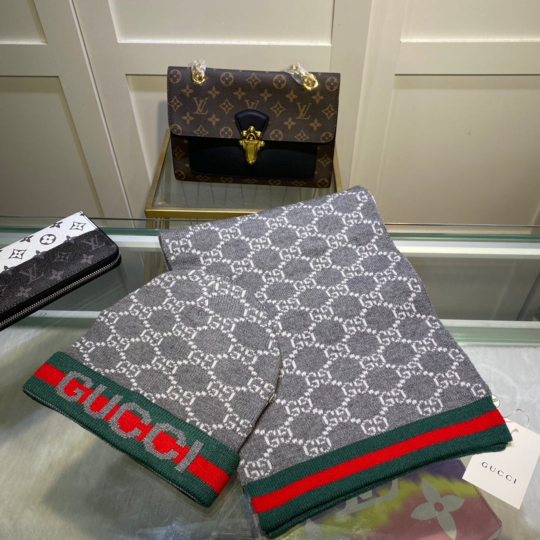 Gucci Wool Classic Monogram Jacquard Scarf Hat Set for Women – product image 21