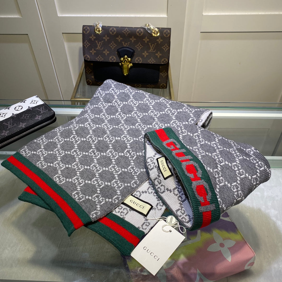 Gucci Wool Classic Monogram Jacquard Scarf Hat Set for Women – product image 23