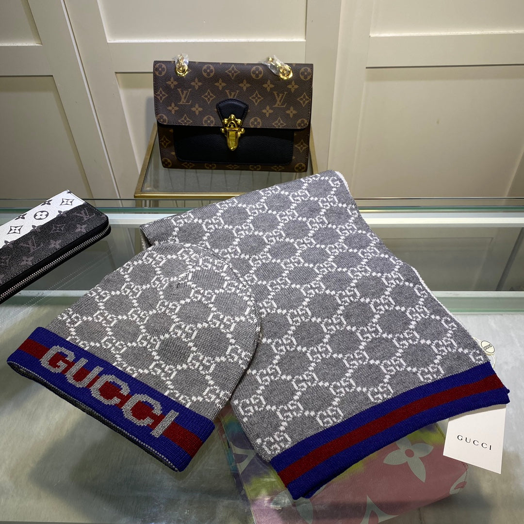Gucci Wool Classic Monogram Jacquard Scarf Hat Set for Women – product image 24