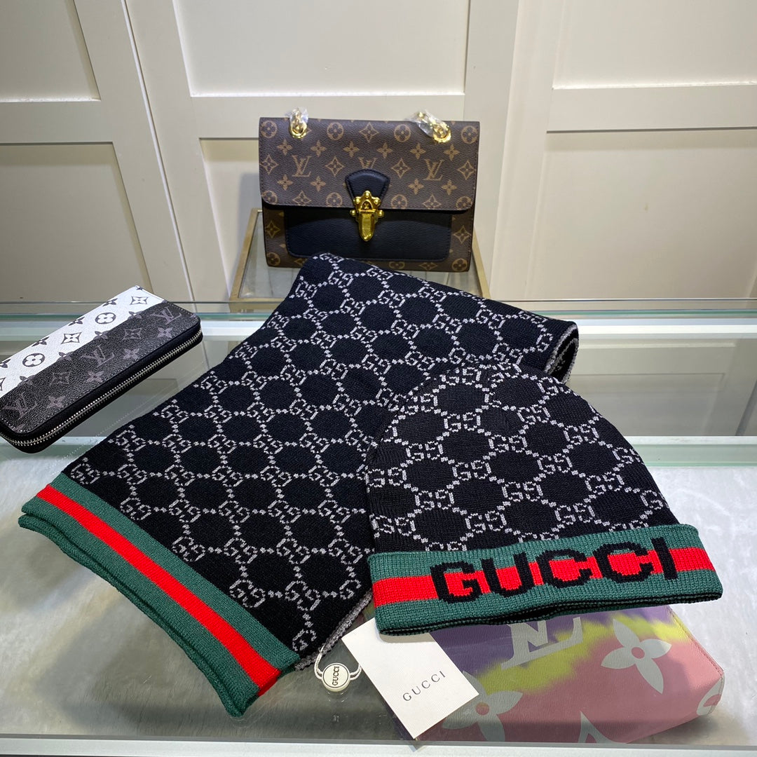Gucci Wool Classic Monogram Jacquard Scarf Hat Set for Women – product image 7