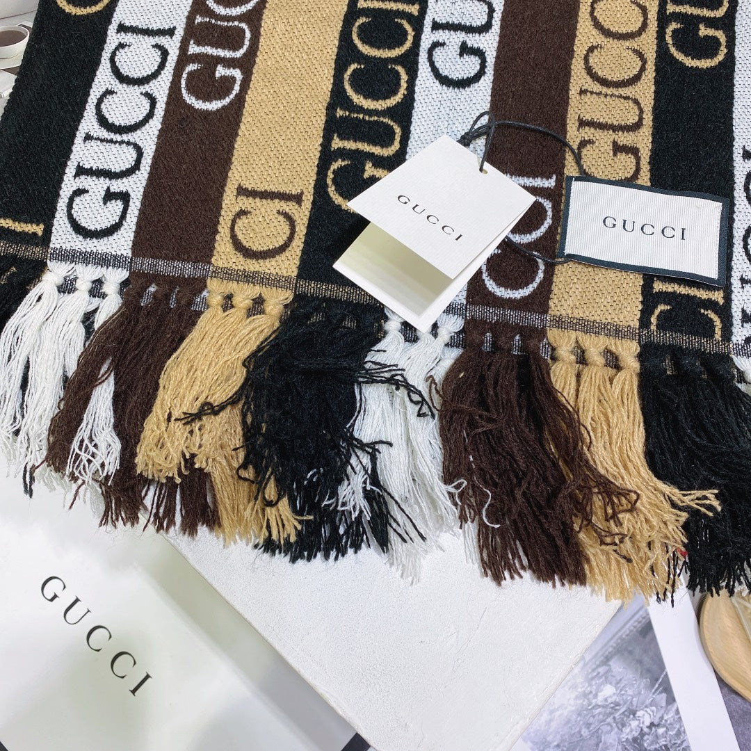 Gucci Wool Double-sided Jacquard Fringed Scarf Shawl for Women – product image 11