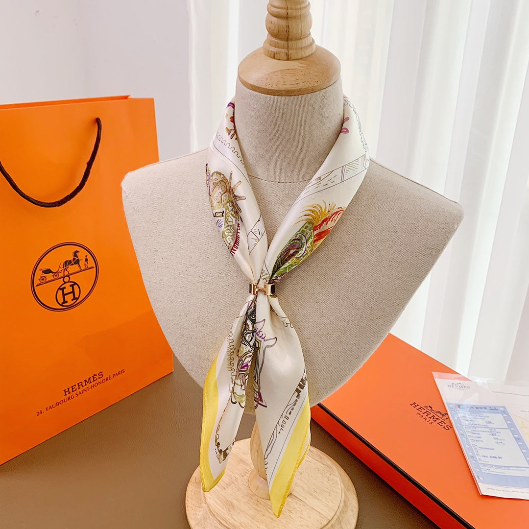 Hermès 16 Horses Prismatic Square 50CM Silk Scarf for Women – product image 12