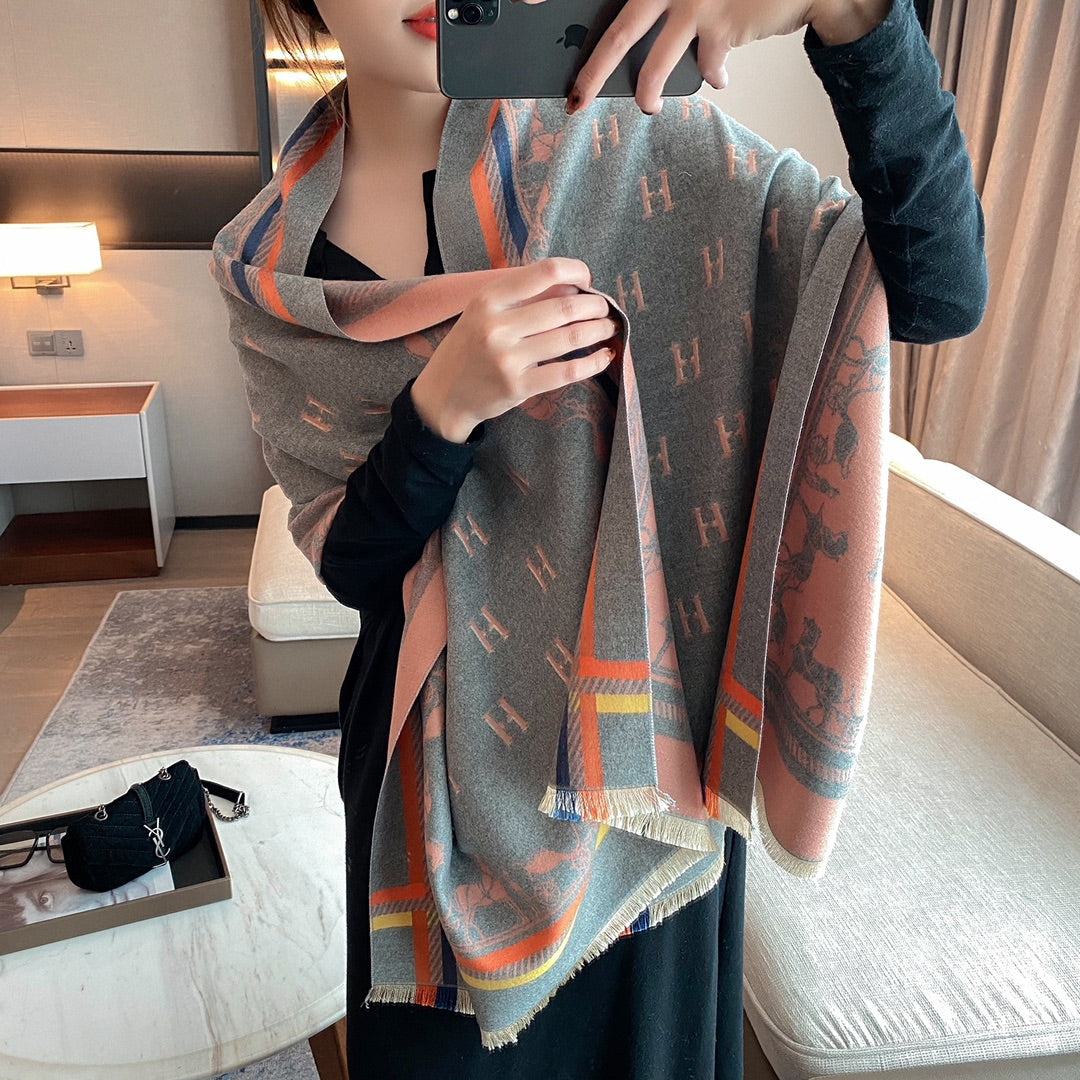 Hermès 6-color classic cashmere scarf for Women – product image 3