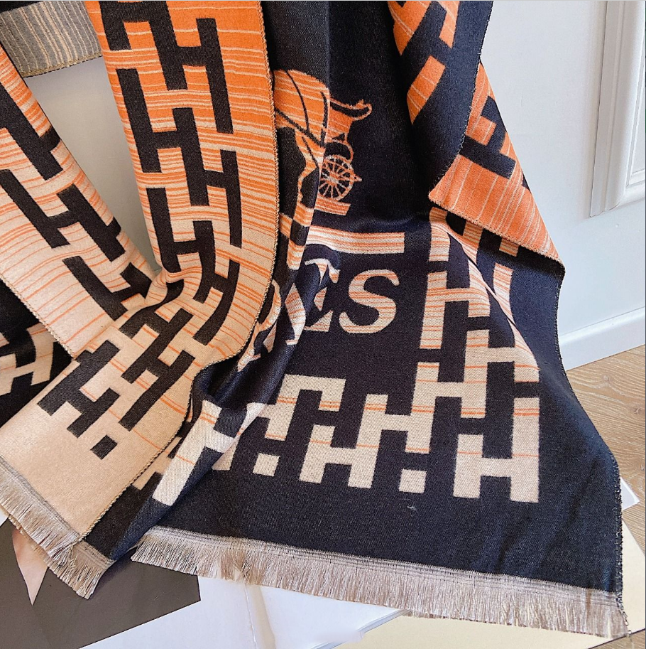 Hermès Cashmere Jacquard Scarf Shawl for Women – product image 12