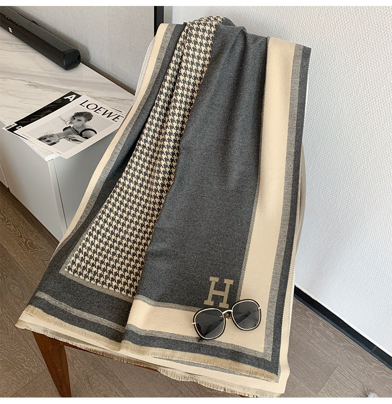 Hermès Cashmere warm thickened shawl scarf for Women – product image 4