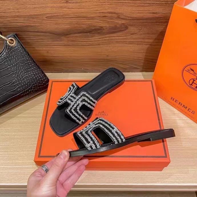 Hermès Classic Diamond H Slippers – slippers product image 9