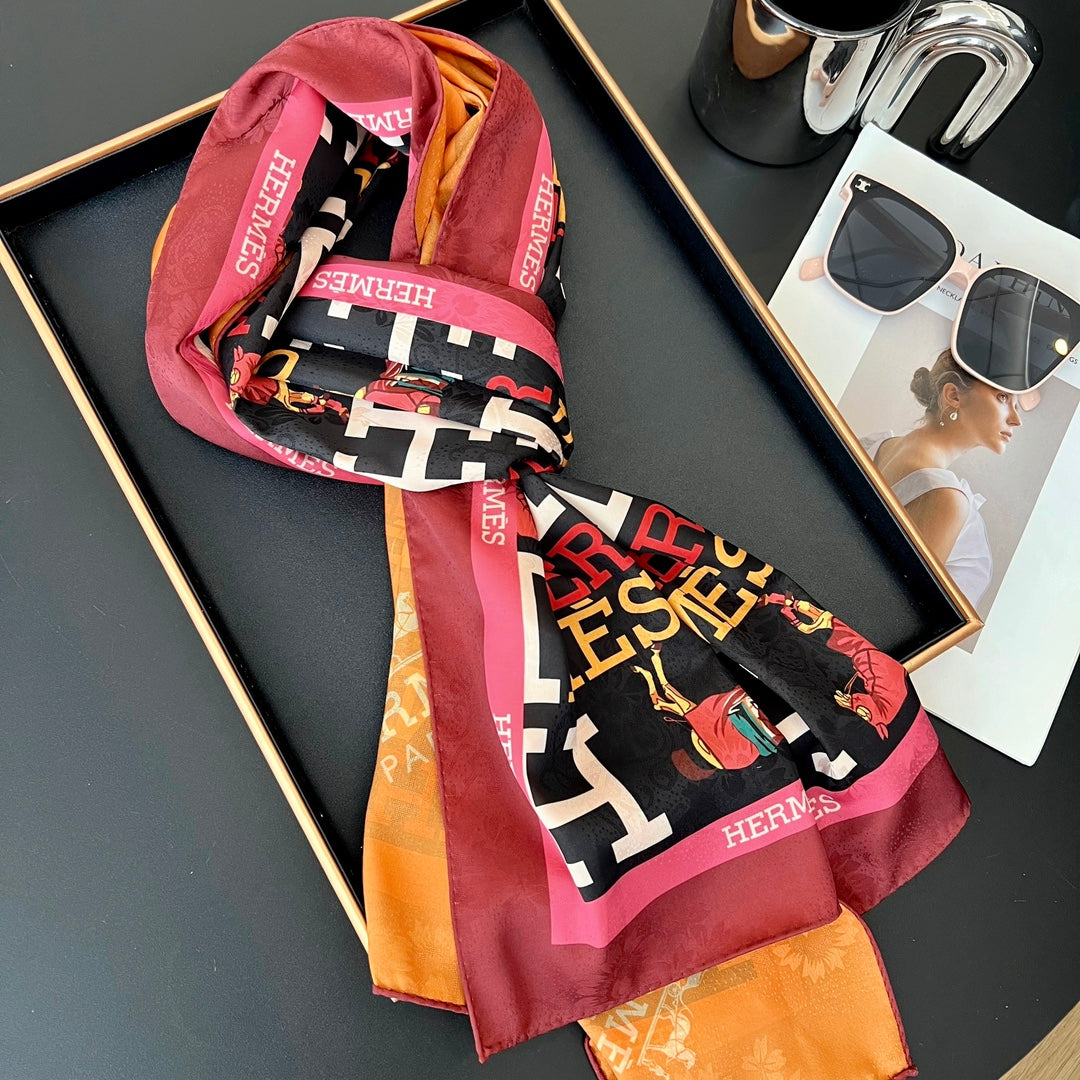 Hermès Double Sided Horse Pattern Silk Scarf for Women – product image 11