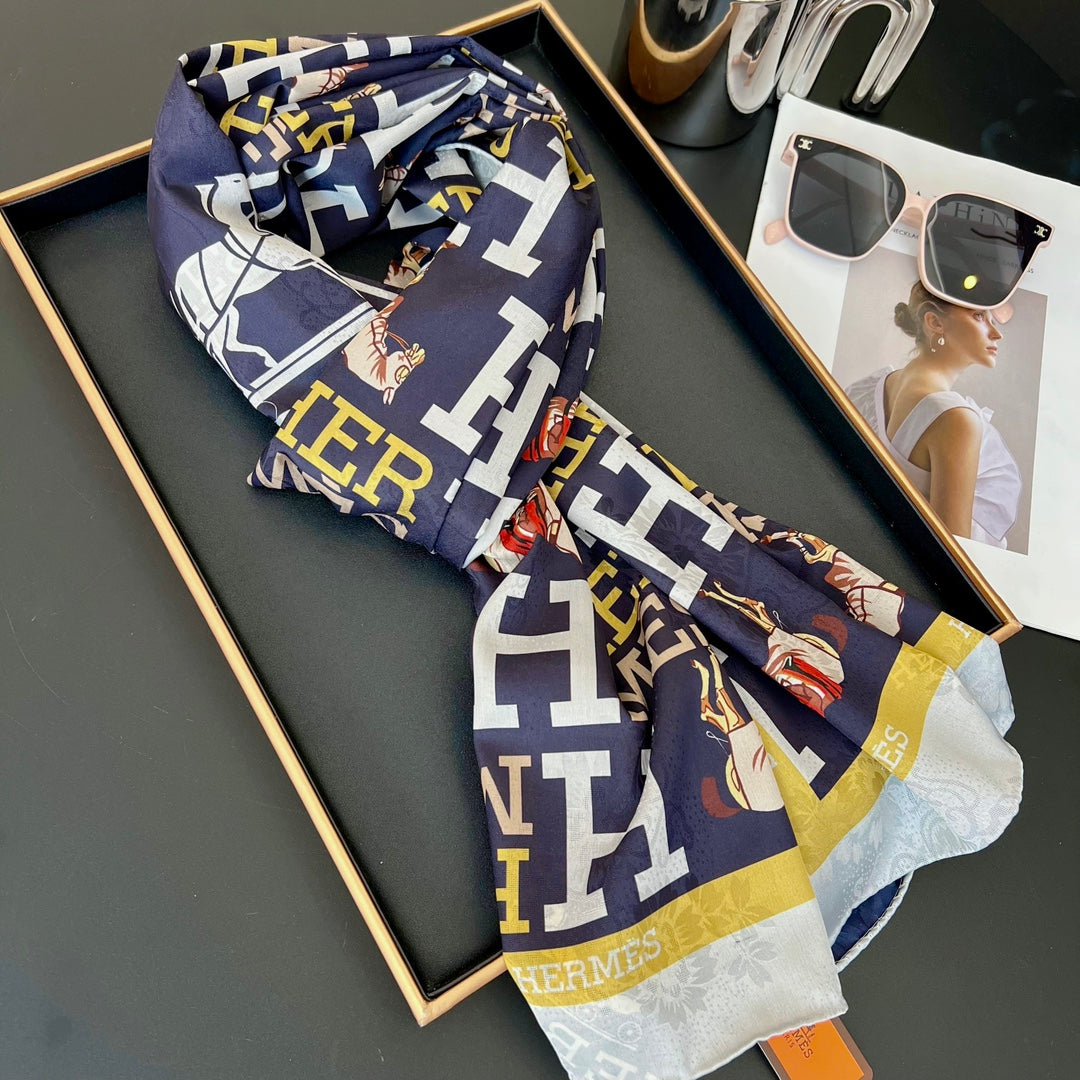 Hermès Double Sided Horse Pattern Silk Scarf for Women – product image 13