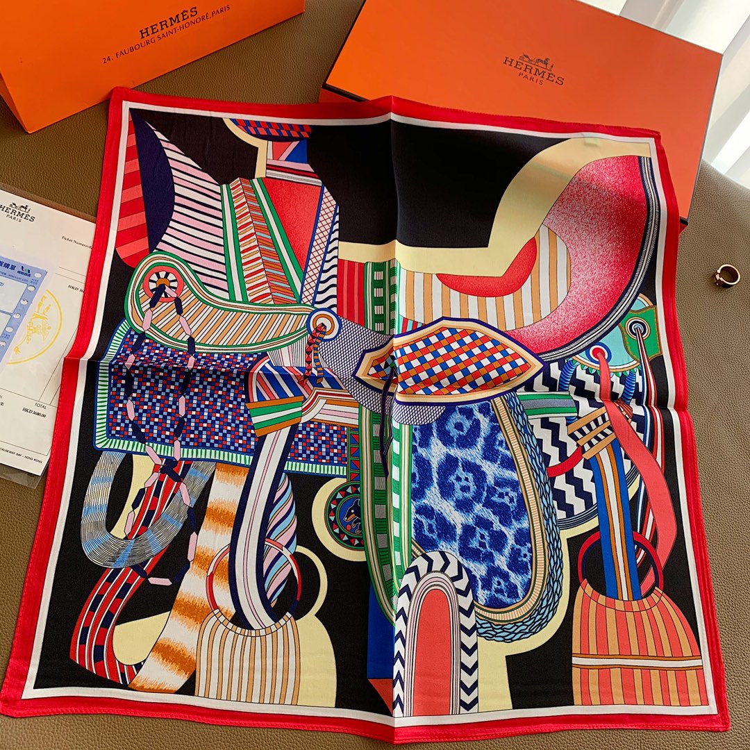 Hermès Fantasy Saddle Small Square Silk Scarf for Women – product image 2