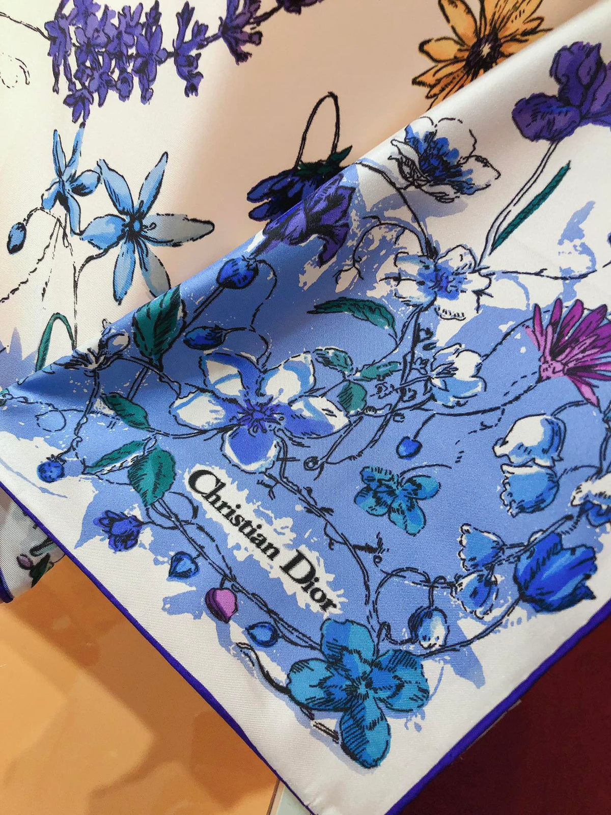 Hermès Flower World 90 Silk Scarf for Women – product image 8