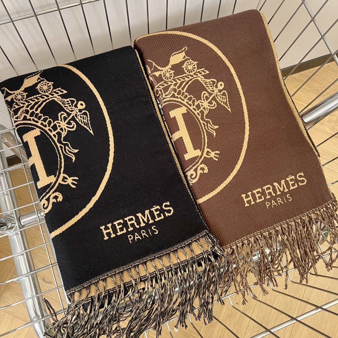 Hermès Horse Carriage Embossed Cashmere Scarf for Women – product image 18