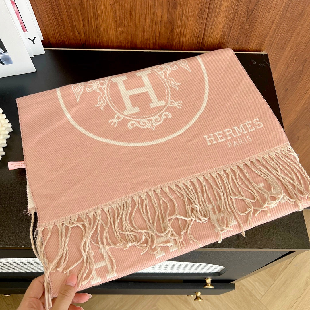 Hermès Horse Carriage Embossed Cashmere Scarf for Women – product image 23
