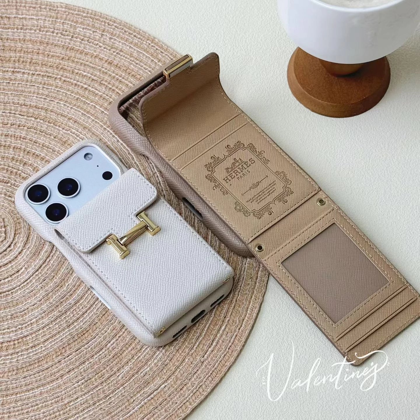 HERMÈS アイボリー ケース Hermès iPhone Case for iPhone 17 Pro Max | Luxury Designer Cases
