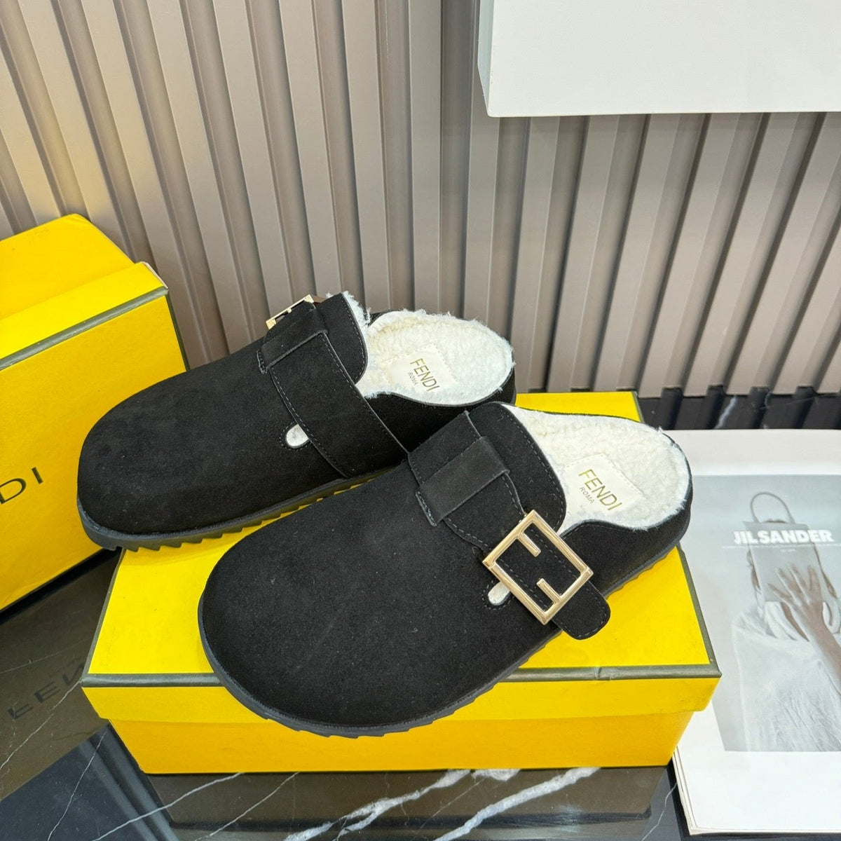 Hermès Suede Fur Slippers – slippers product image 2