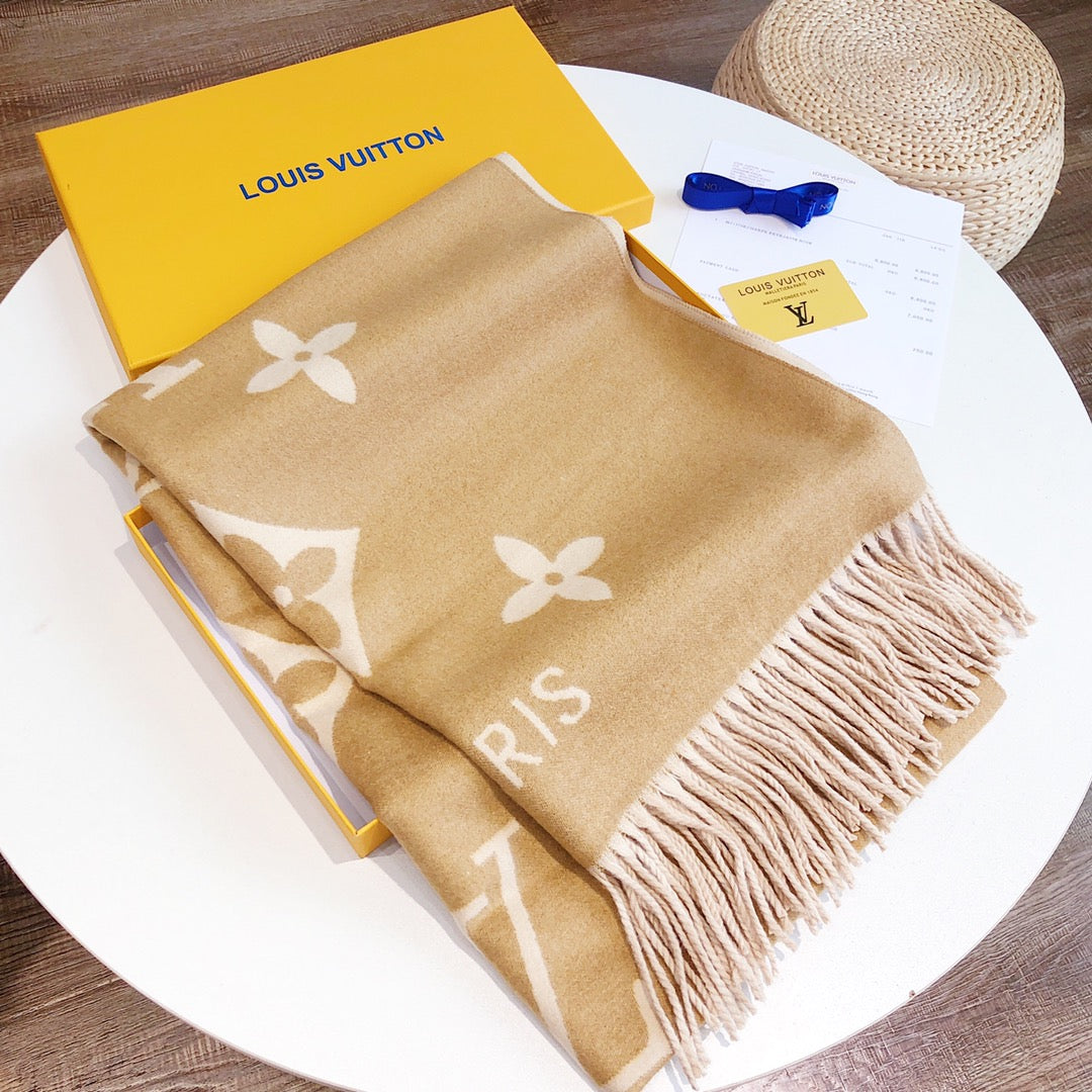 Louis Vuitton 6-color Four-leaf Clover Rabbit Cashmere Shawl Scarf for Women – product image 23
