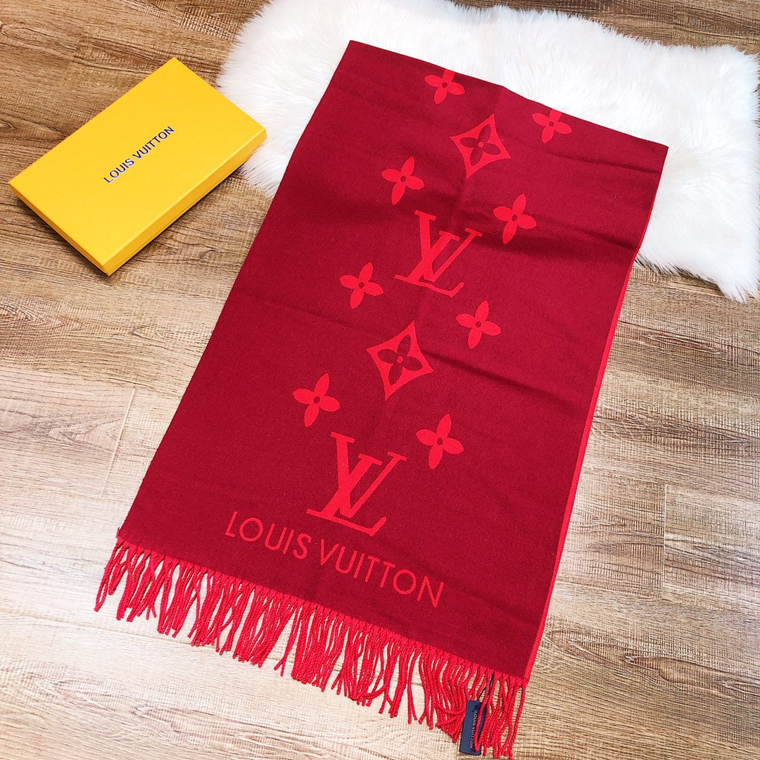 Louis Vuitton 6-color Four-leaf Clover Rabbit Cashmere Shawl Scarf for Women – product image 4