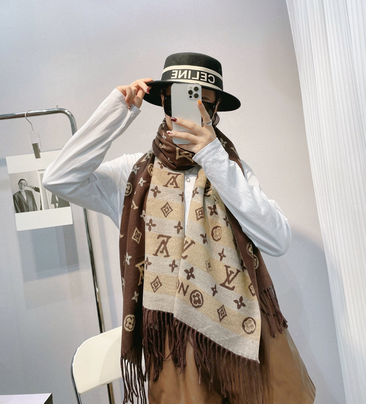 Louis Vuitton Cashmere Classic Monogram Warm Fringe Scarf Shawl for Women – product image 18