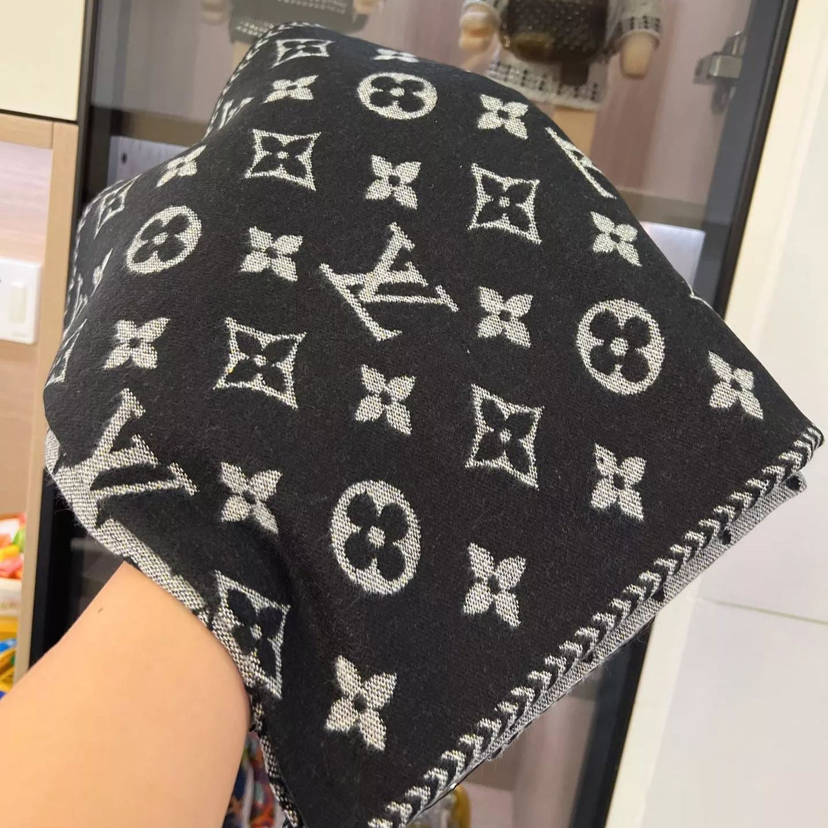 Louis Vuitton Cashmere Color Block Letter Border Jacquard Scarf for Women – product image 17