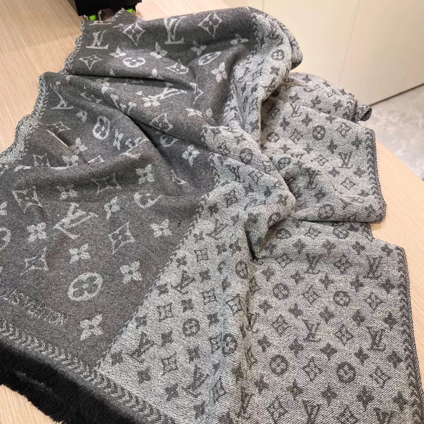 Louis Vuitton Cashmere Color Block Letter Border Jacquard Scarf for Women – product image 20