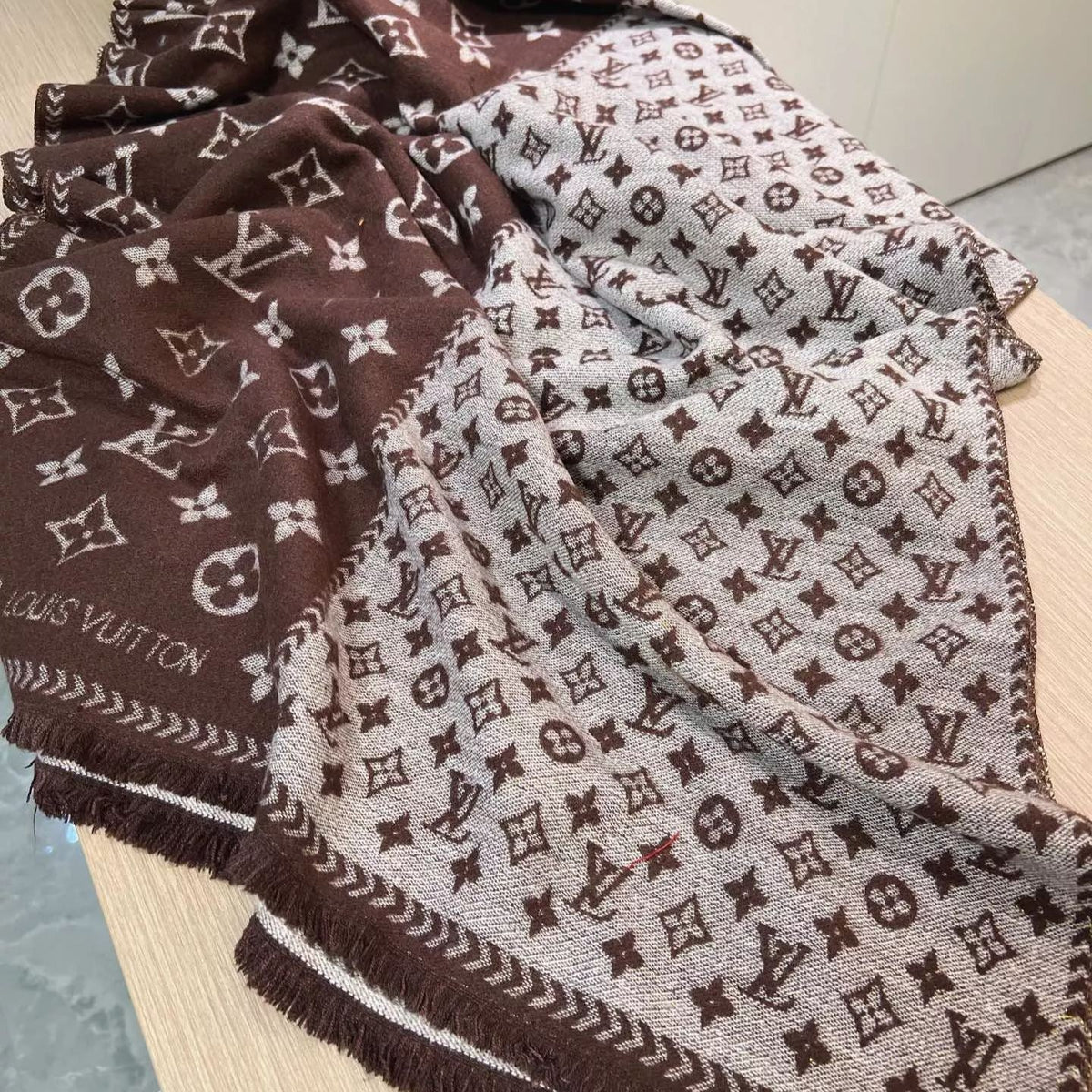 Louis Vuitton Cashmere Color Block Letter Border Jacquard Scarf for Women – product image 23