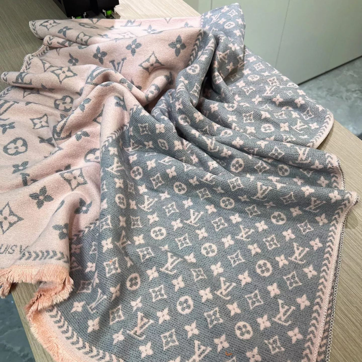 Louis Vuitton Cashmere Color Block Letter Border Jacquard Scarf for Women – product image 25