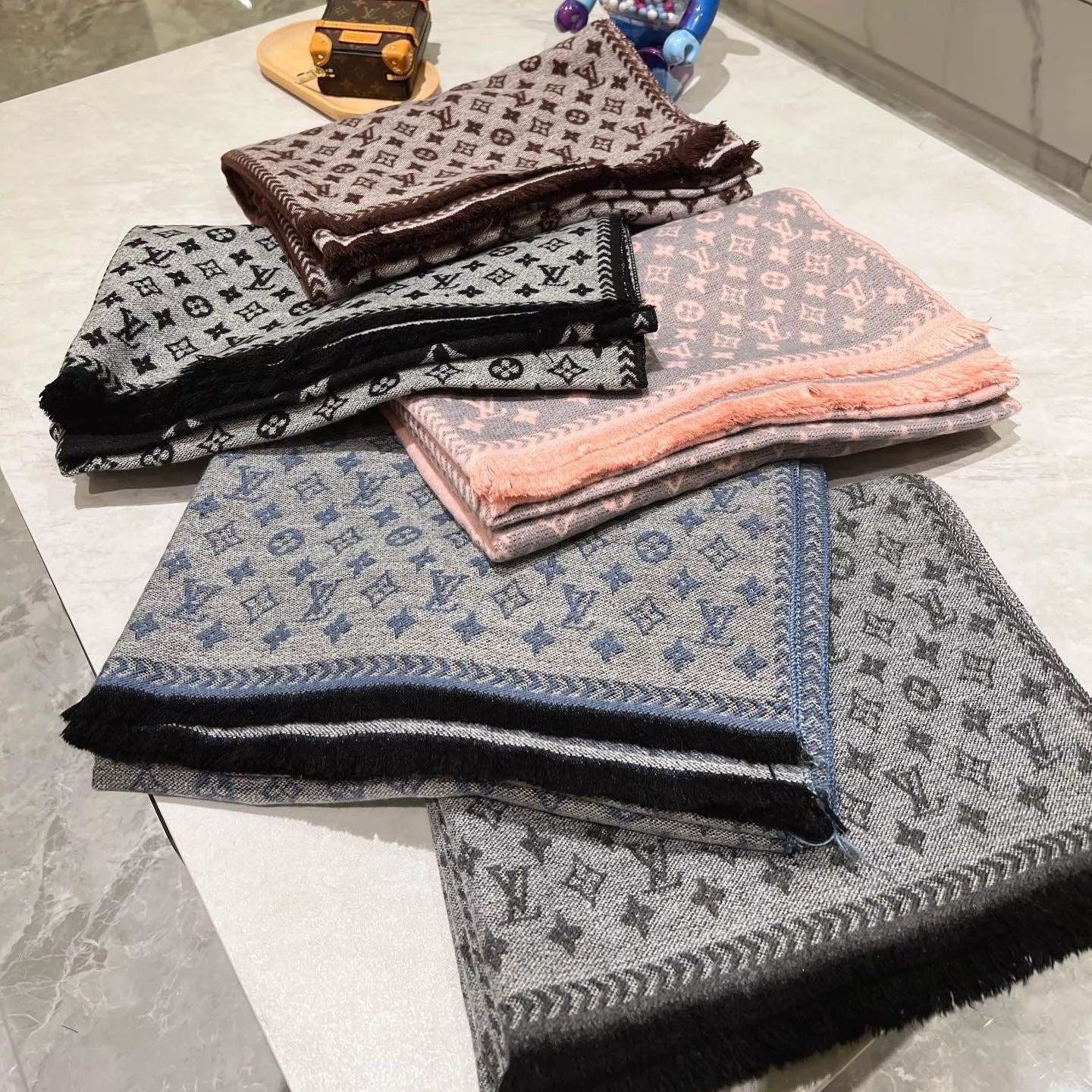 Louis Vuitton Cashmere Color Block Letter Border Jacquard Scarf for Women – product image 26