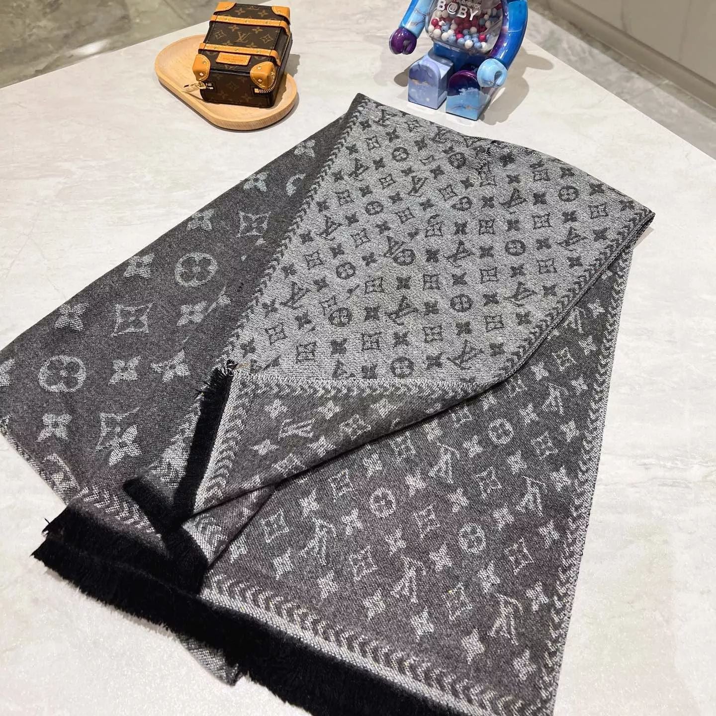 Louis Vuitton Cashmere Color Block Letter Border Jacquard Scarf for Women – product image 3