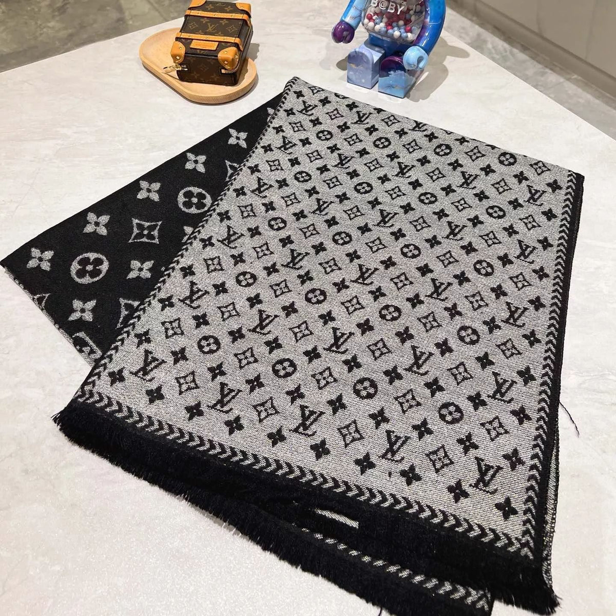 Louis Vuitton Cashmere Color Block Letter Border Jacquard Scarf for Women – product image 7