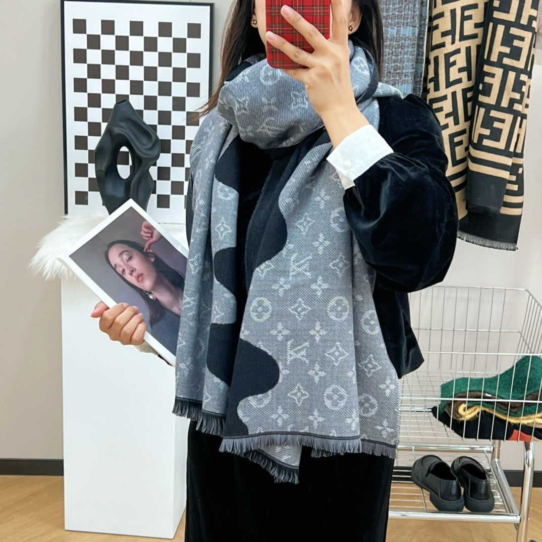 Louis Vuitton Cashmere Colorblock Edition Letter Jacquard Scarf for Women – product image 17