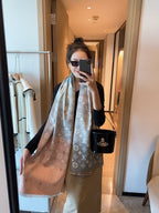 Louis Vuitton Cashmere Gradient Heart Monogram Scarf Shawl for Women – product image 16